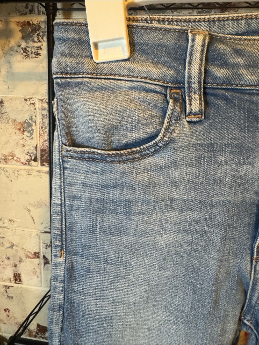 American Eagle Light Wash High Rise Jegging - Picture 2 of 9